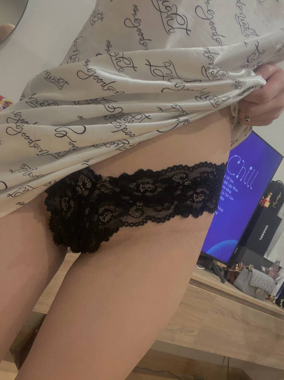 SMBD-118,SMBD-118 Được quản lý cửa hàng giới thiệu "Đẹp" Nếu bạn cho một cô giúp việc xem dương vật của mình, bạn có thể làm điều đó ngay tại chỗ: Akino Chihiro